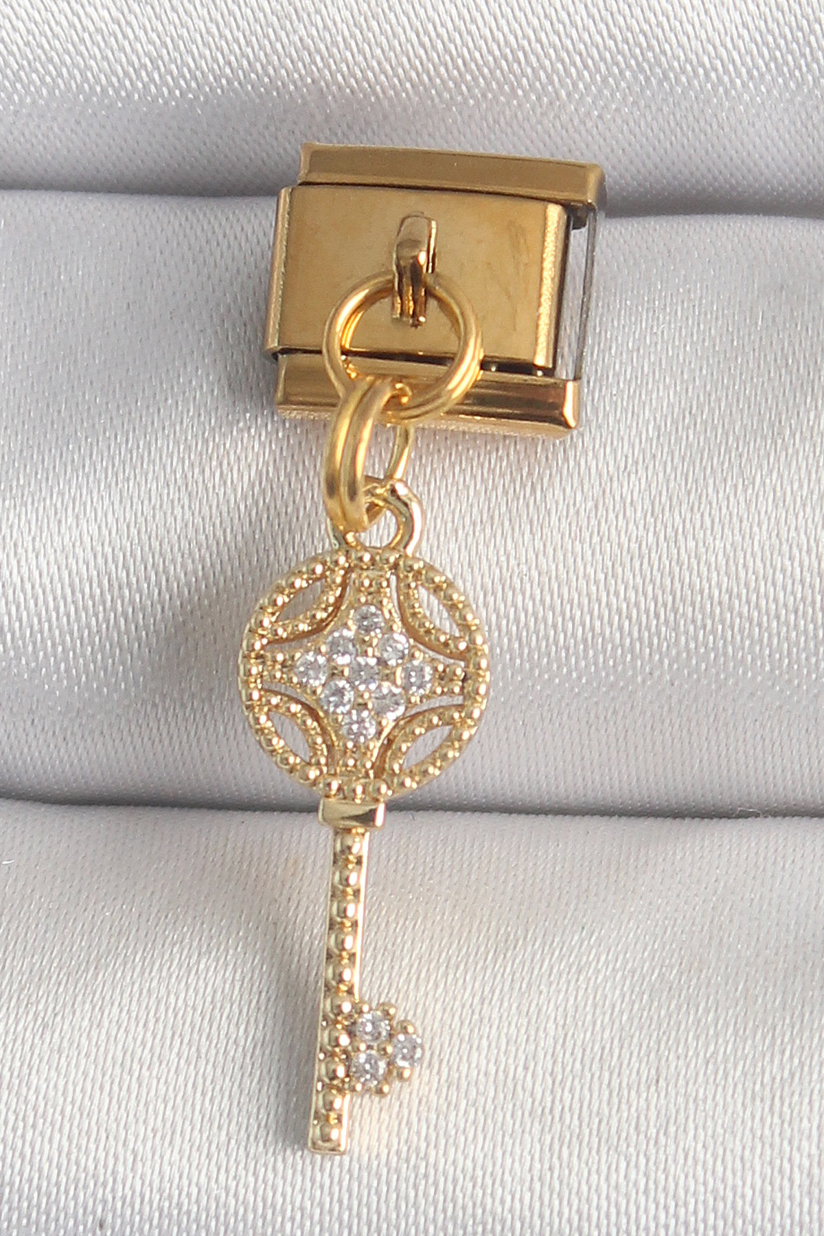316L Çelik Gold Renk Sallantı Zirkon Taşlı Anahtar Model Charm