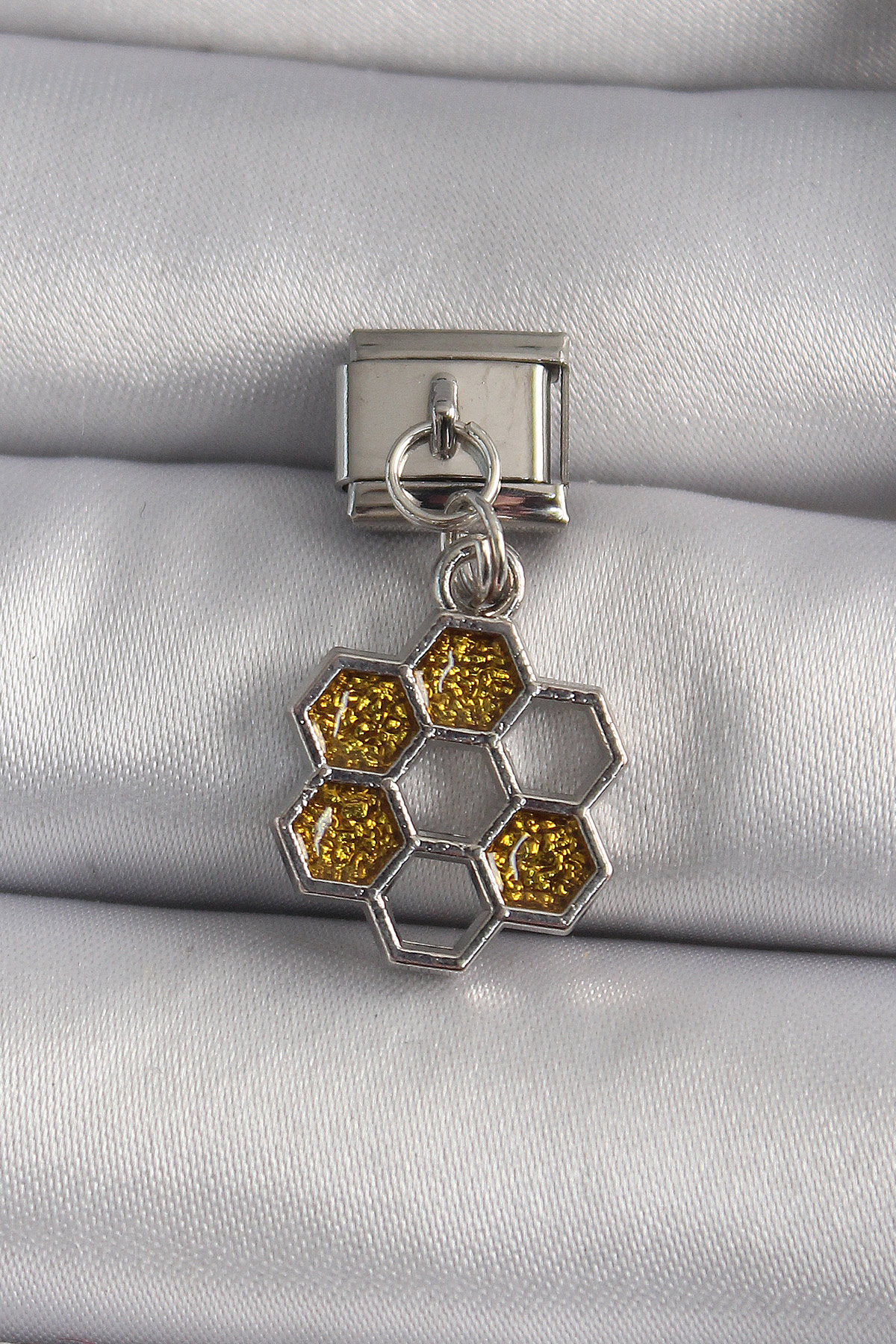 316L Çelik Gümüş Renk Sallantı Simli Bal Beteği Model Charm