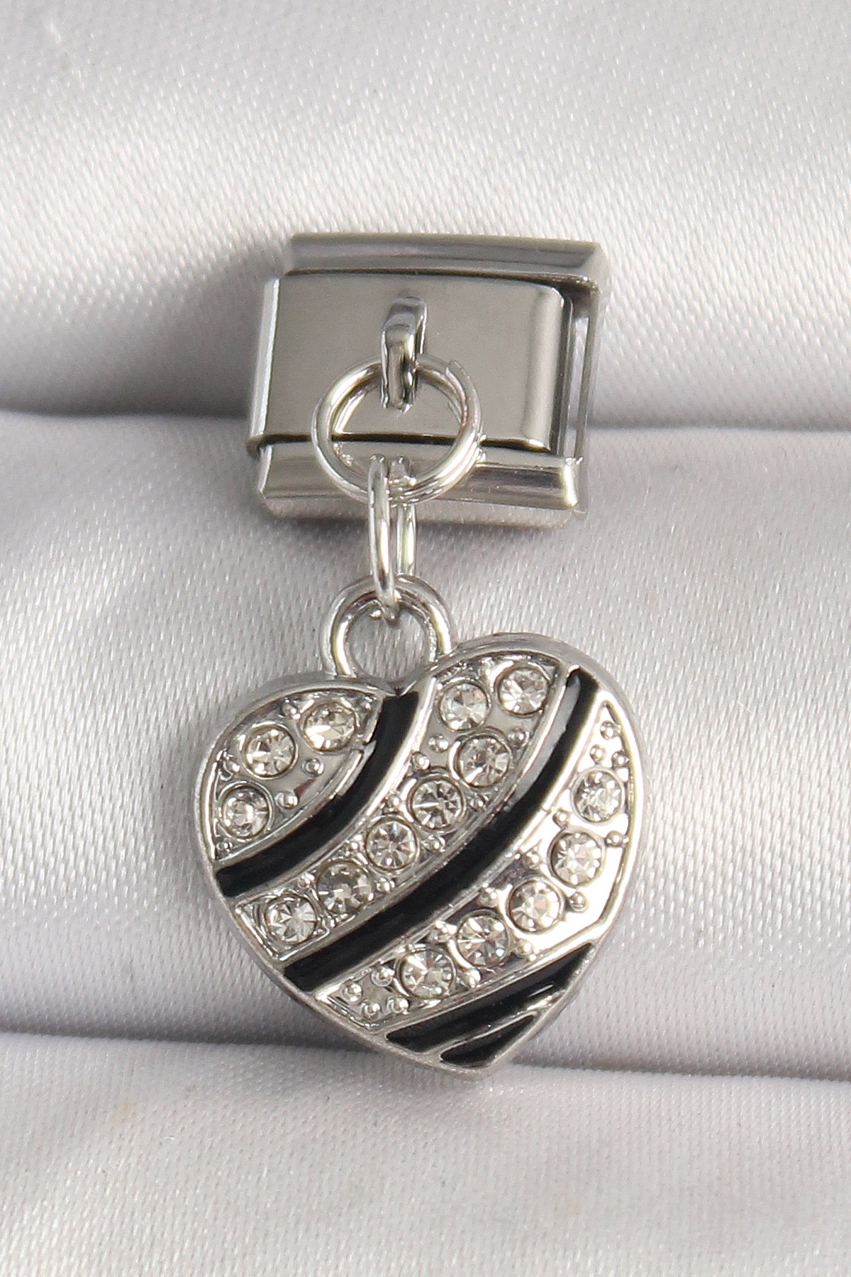 316L Çelik Gümüş Renk Zirkon Taşlı Kalp Model Charm