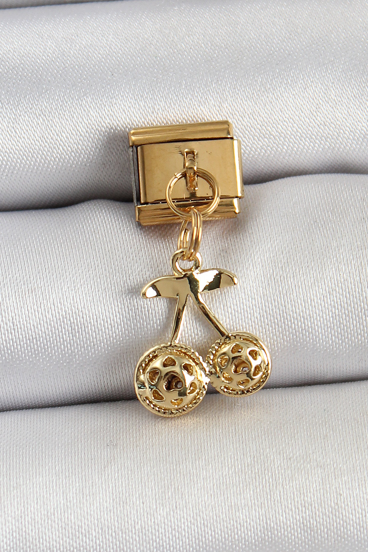 316L Çelik Sallantılı Zirkon Taşlı Fiyonk Model Gold Renk C316L Çelik Sallantılı Kiraz Model Gold Renk Charm