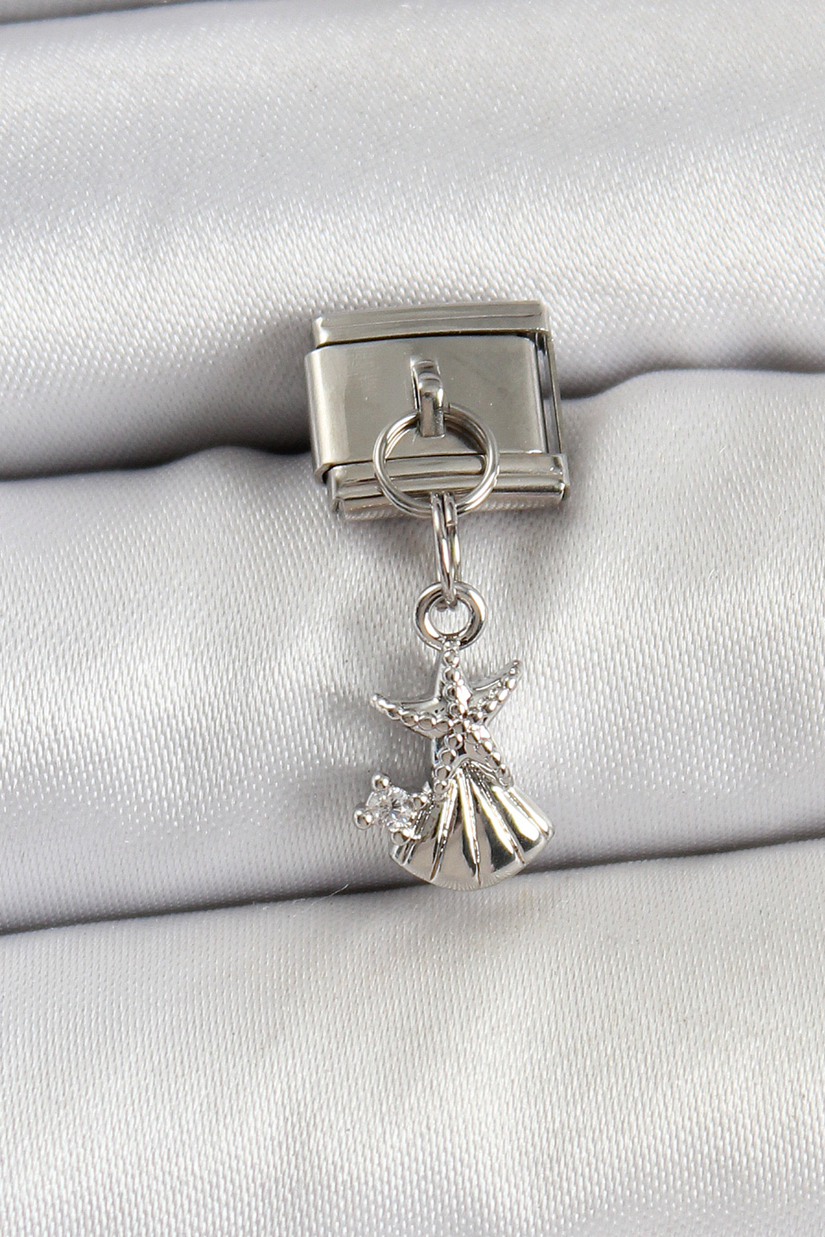 316L Çelik Sallantılı Zirkon Taşlı Deniz Yıldızı Ve İstiridye Model Gümüş Renk Charm