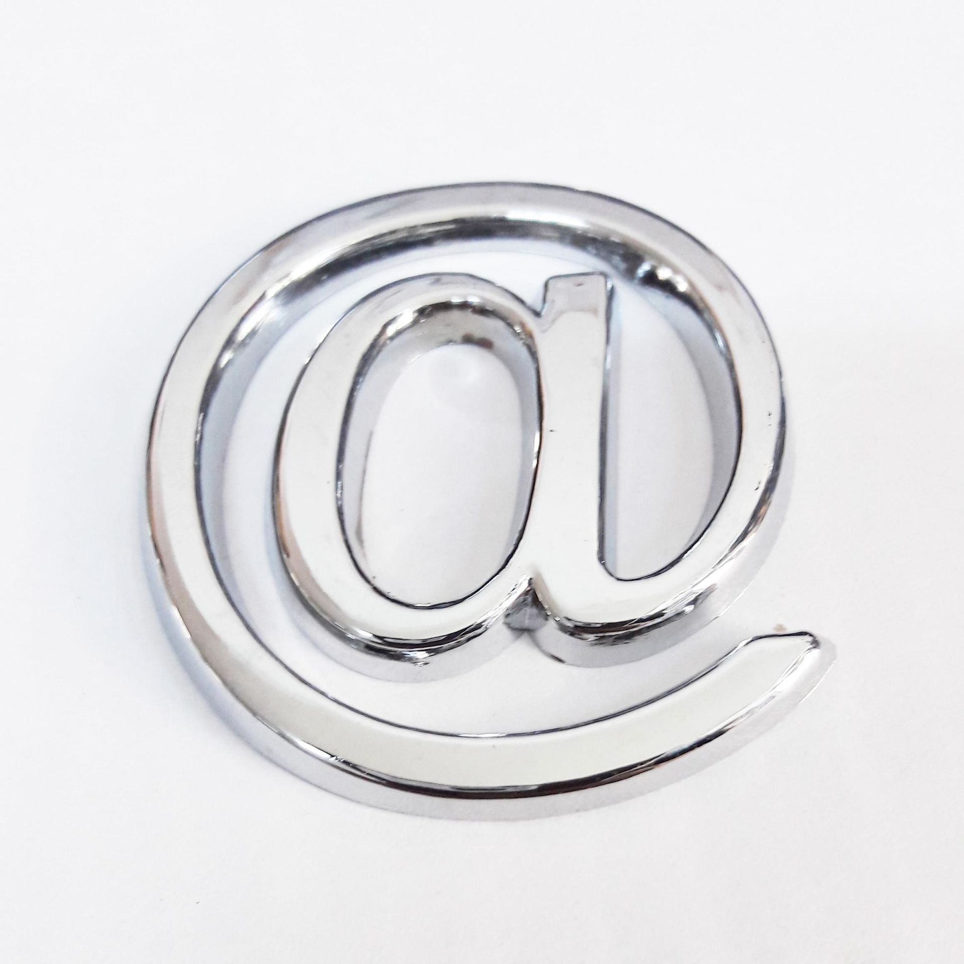 Cemax @ İşareti 3,75 Cm Krom Yapışkanlı