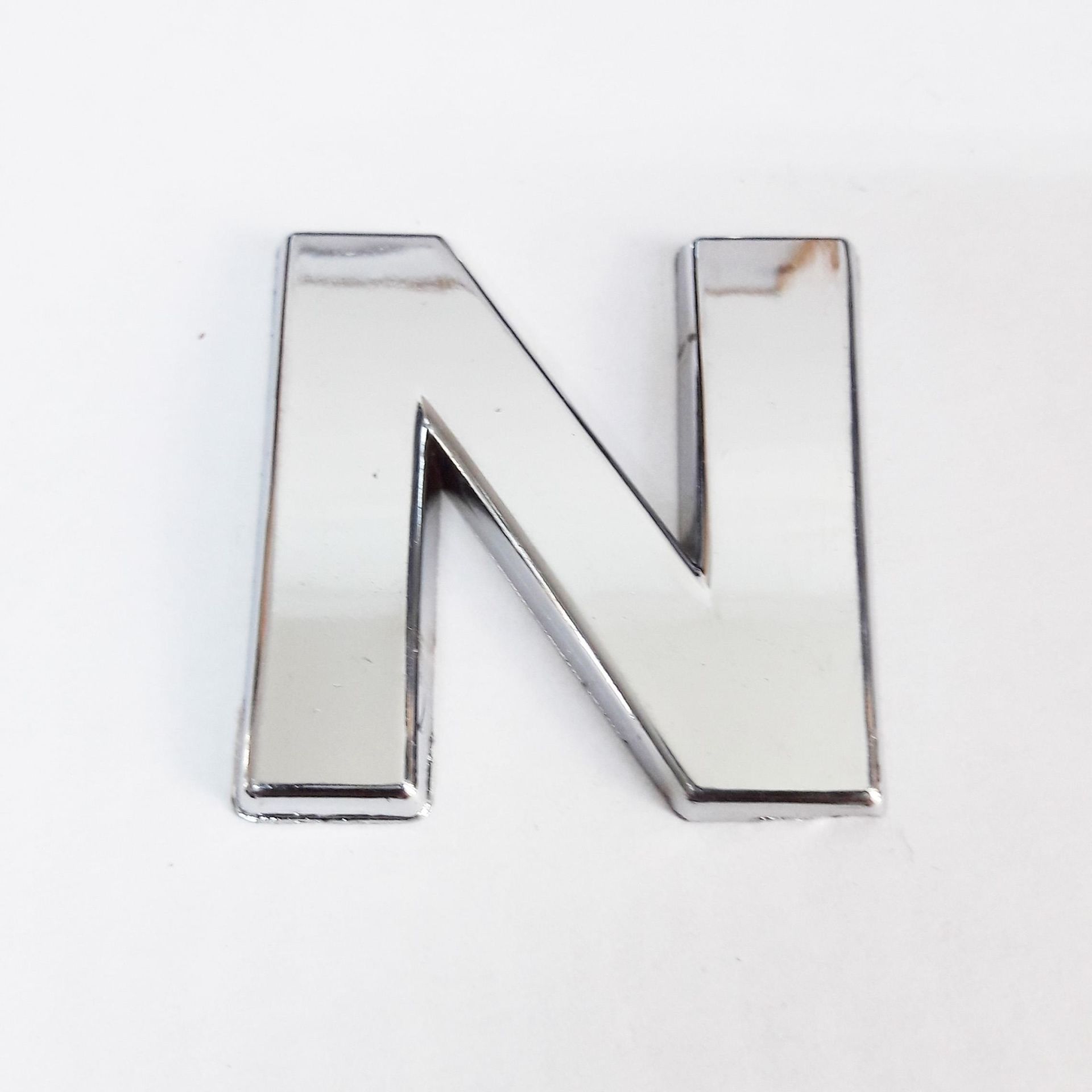 Cemax N Harfi 3,75 cm Krom Yapışkanlı