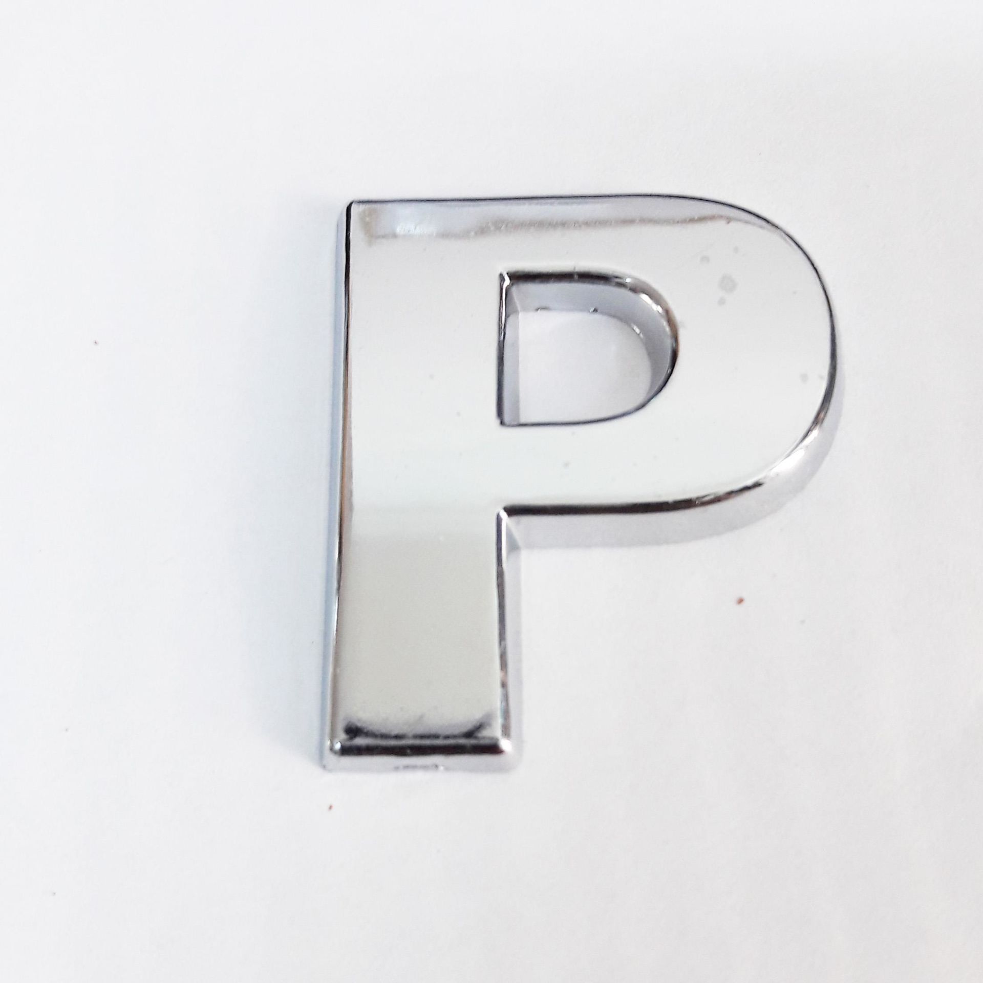 Cemax P Harfi 3,75 Cm Krom Yapışkanlı