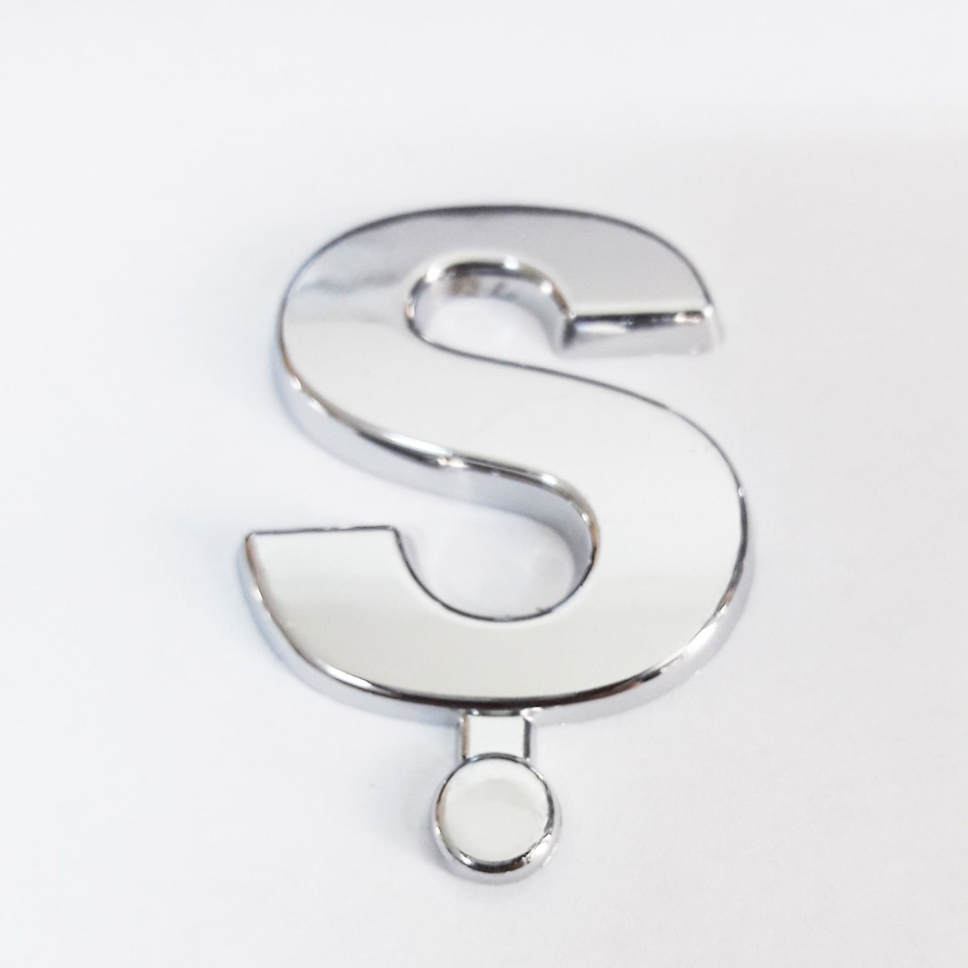 Cemax Ş Harfi 3,75 Cm Krom Yapışkanlı