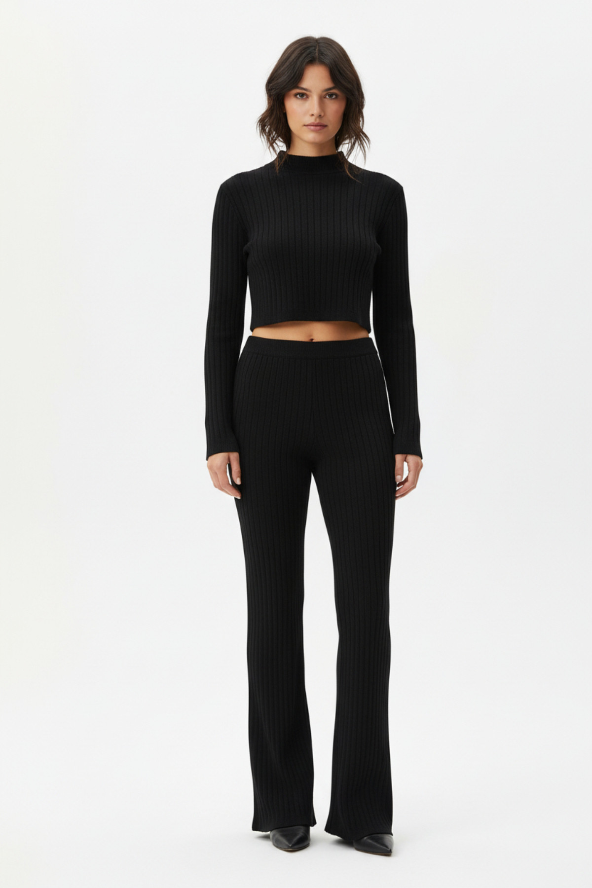 Kadın Siyah Fitilli Eşofman Takımı "“ Crop Uzun Kollu Üst & Paça Pantolon, Şık Günlük Set