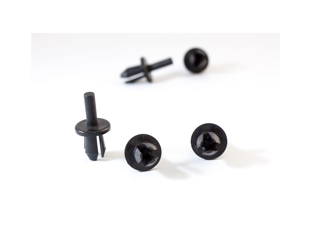 VOLVO-MERCEDES-OPEL DAVLUMBAZ KLİPSİ 10 ADET YK 2801 OEM90450482